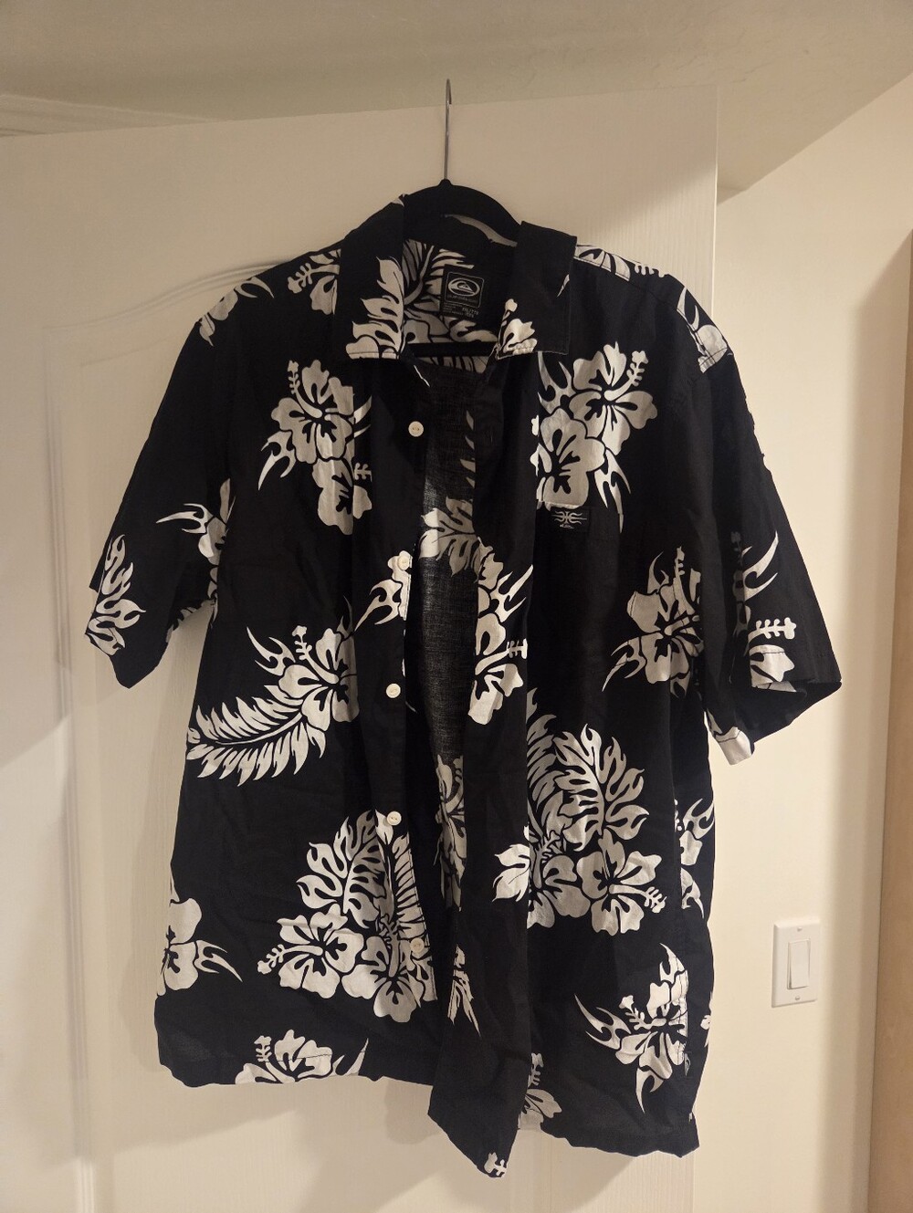 Quiksilver Black & White Hibiscus Short-Sleeve Button-Down Shirt SizeXXL